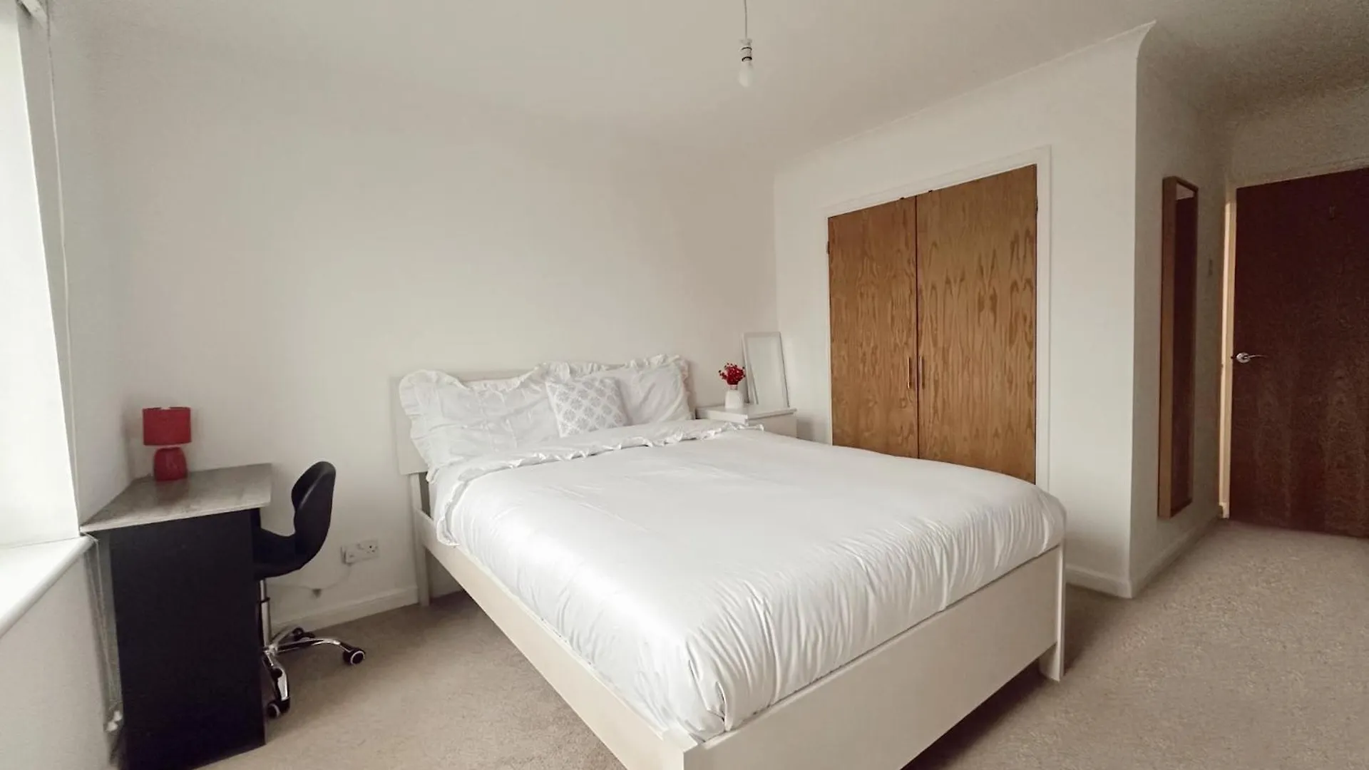 Проживание в семье En-Suite Room 5Mins From Tower Bridge Лондон
